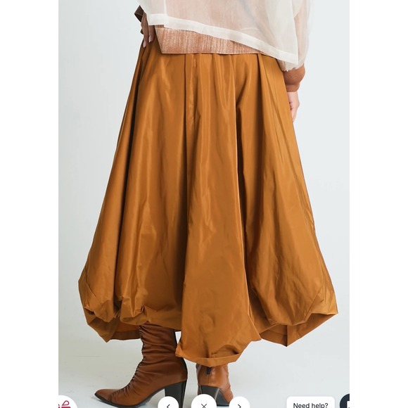 PLANET BY LAUREN G
SIZE 1
NYLON SIGNATURE ARCHITECTURAL SKIRT - Picture 4 of 7